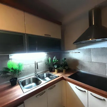 아파트 Beautiful Apartment, By Foot