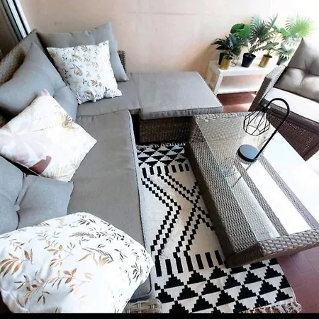 아파트 Beautiful Apartment, By Foot