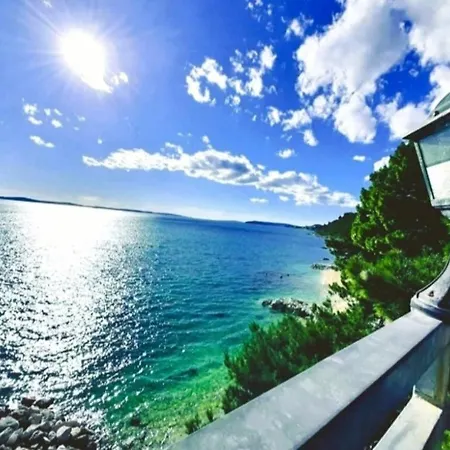 Beautiful Apartment, By Foot 아파트