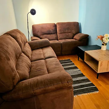 Beautiful Apartment, By Foot Split