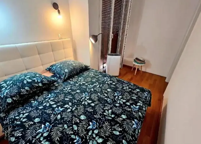 Beautiful Apartment, By Foot