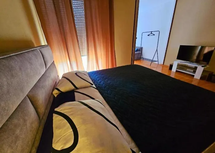 Διαμέρισμα Beautiful Apartment, By Foot