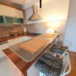 Beautiful Apartment, By Foot Daire Split