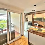 Beautiful Apartment, By Foot Daire Split