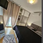 Daire Beautiful Apartment, By Foot *