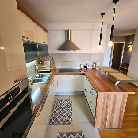 Beautiful Apartment, Close To سبليت