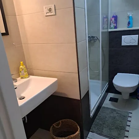 Beautiful Apartment, Close To شقة *