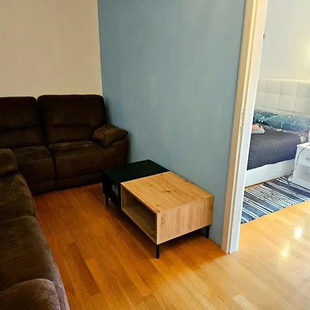 Beautiful Apartment, By Foot Apartman *