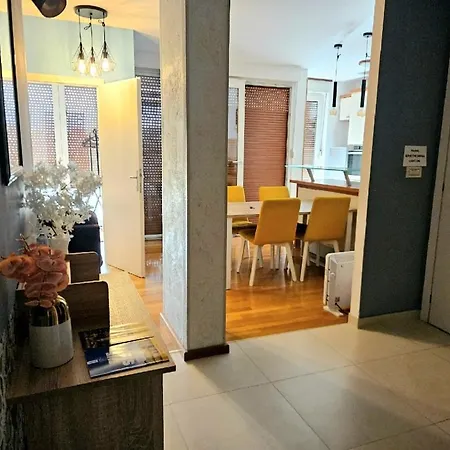 Apartman Beautiful Apartment, By Foot *