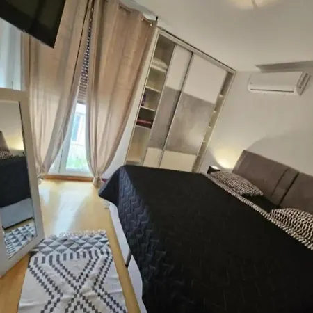 Beautiful Apartment, By Foot Apartamento *