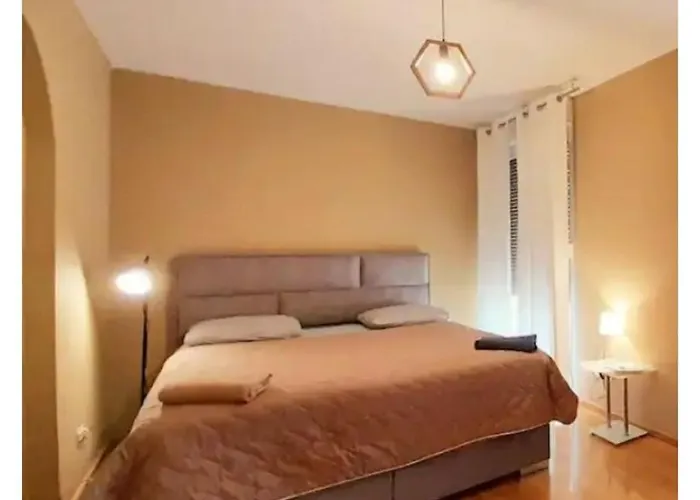 Apartament Beautiful Apartment, By Foot