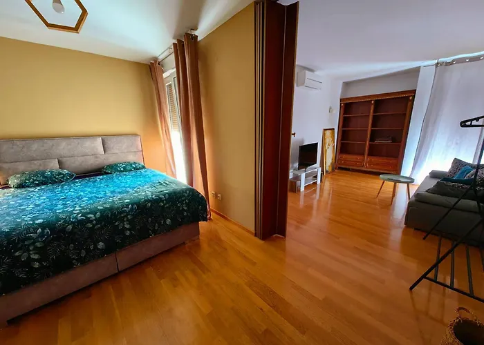 Apartament Beautiful Apartment, By Foot