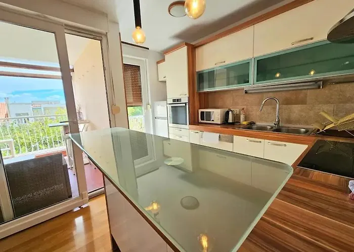 Beautiful Apartment, By Foot Daire *