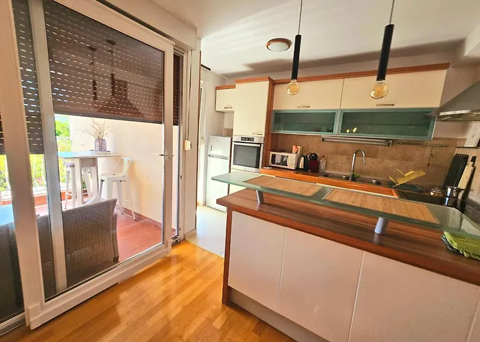 Beautiful Apartment, By Foot * Split