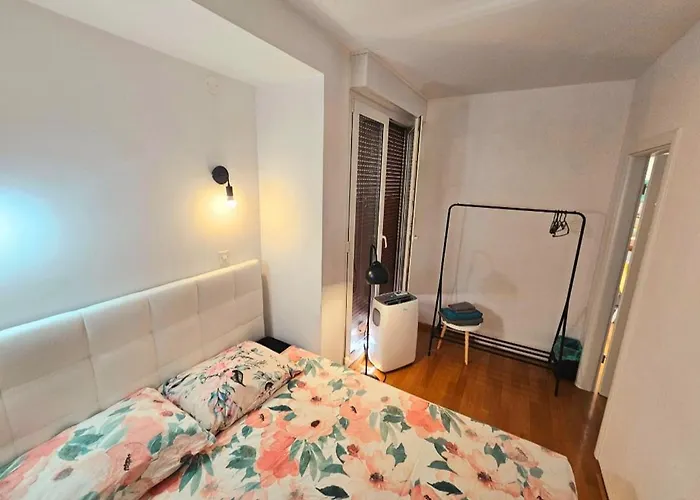 Apartament Beautiful Apartment, By Foot *
