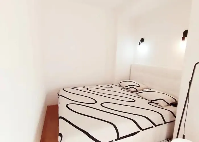 Apartman Beautiful Apartment, By Foot *