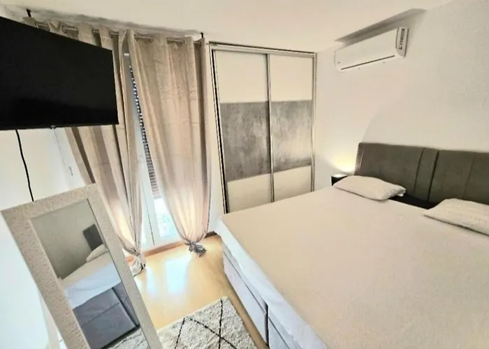 Beautiful Apartment, By Foot Daire Split