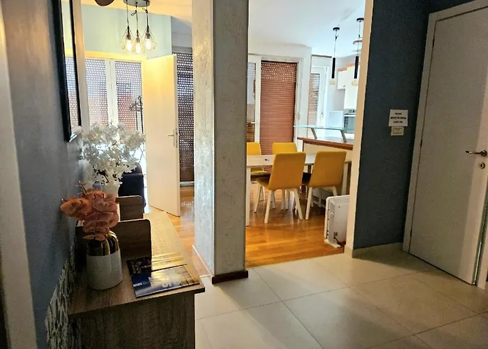 Daire Beautiful Apartment, By Foot *