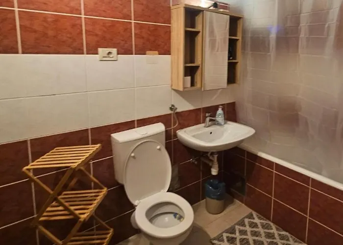 Beautiful Apartment, By Foot Split