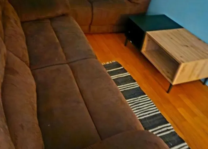 Beautiful Apartment, By Foot Daire