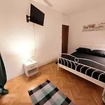 Beautiful Apartment, By Foot شقة سبليت