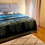 Beautiful Apartment, By Foot سبليت