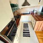 شقة Beautiful Apartment, By Foot سبليت
